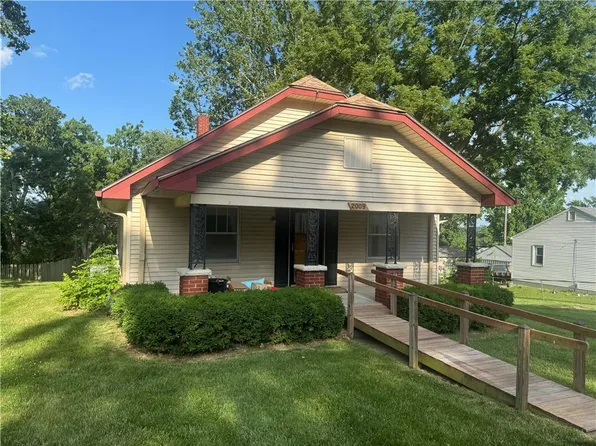 2009 S 20th St, Kansas City, KS 66106