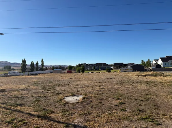 126 W Burraston Rd, Mona, UT 84645