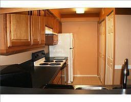5th image of 2985 Bonaventure Cir APT 101