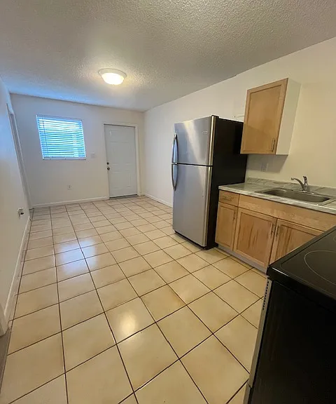 2975 SW 2nd St #2 — Photo 1