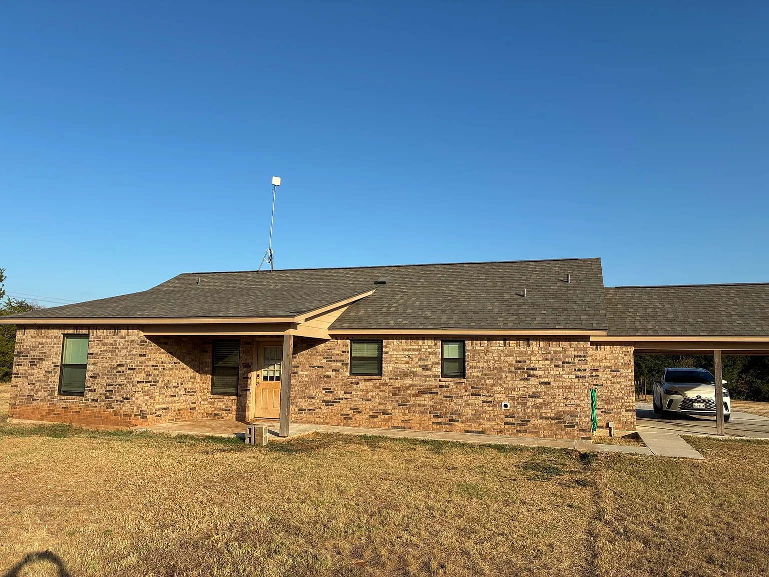 3 bed, 1398 sqft, $1,700 — Photo 2