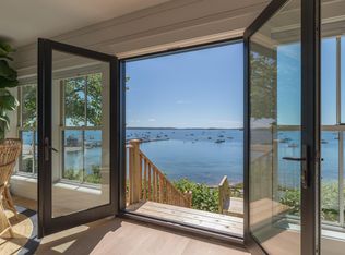 21 Mason St, Falmouth, ME 04105