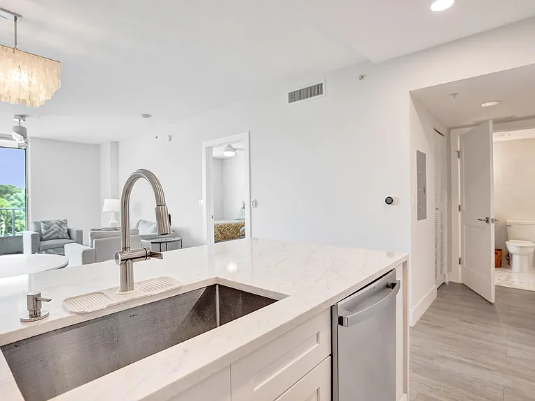 700 E Boynton Beach Blvd #406 — Photo 12