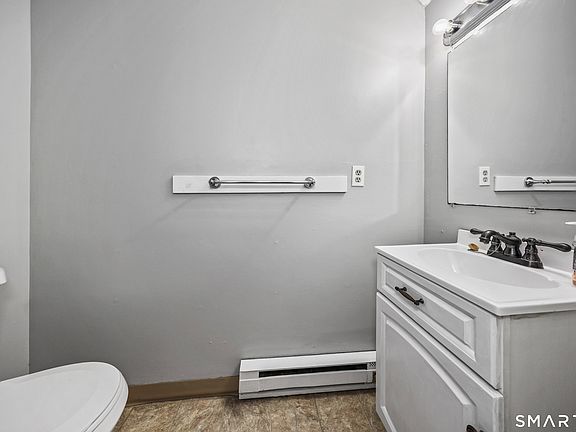3rd image of 909 Hamilton Avenue #5