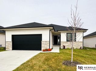 20816 Ellison Ave, Elkhorn, NE 68022