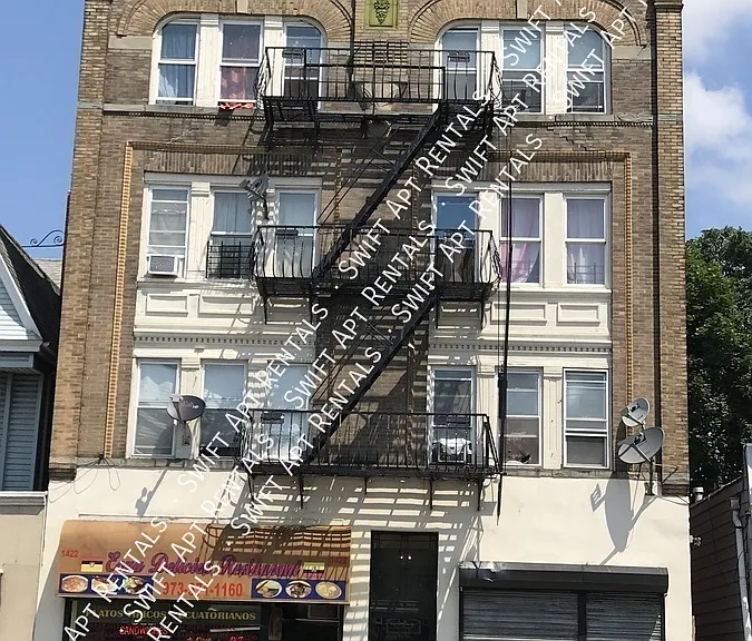 1422 Springfield Ave #2 — Photo 1
