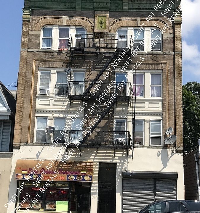 1st image of 1422 Springfield Ave APT 2