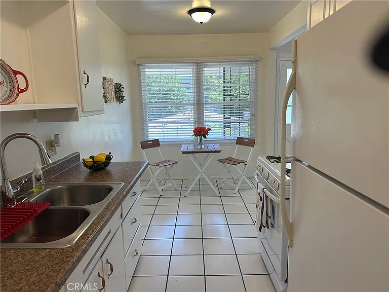 373 Myrtle St #C — Photo 8