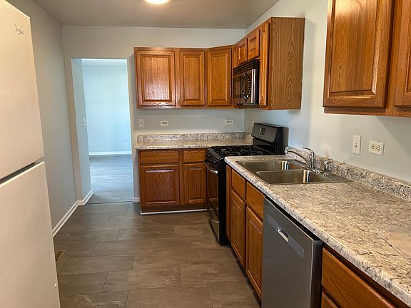 5th image of 6 Aspen Ln