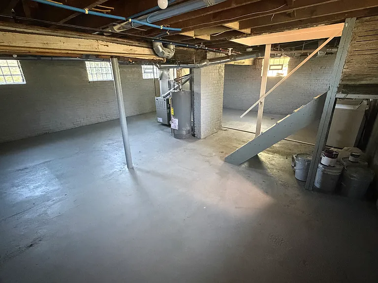 10524 Lee Ave — Photo 15