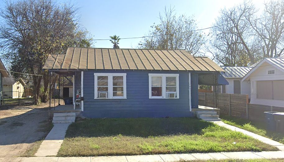 1st image of 144 Glenwood Ct #1
