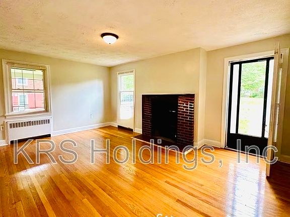 5th image of 1116 Chestnut Hill Dr