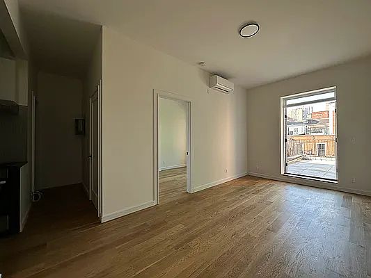 3rd image of 55 W 86th St #5R