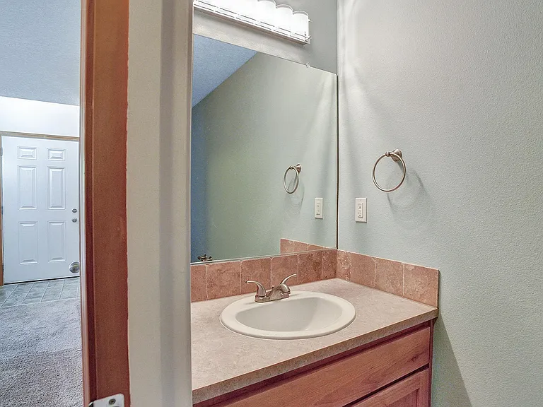 2215 Sam Parrett Dr — Photo 24
