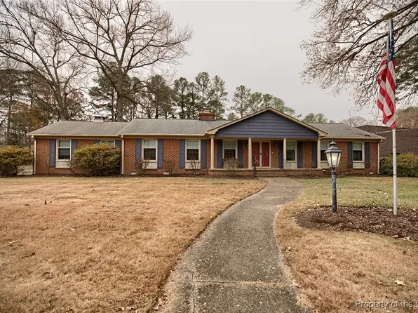 100 Tarpon Dr, Yorktown, VA 23692