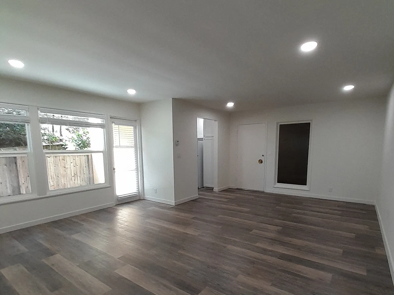57 El Portal Dr — Photo 1