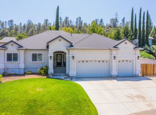 2279 Wicklow St, Redding, CA 96001