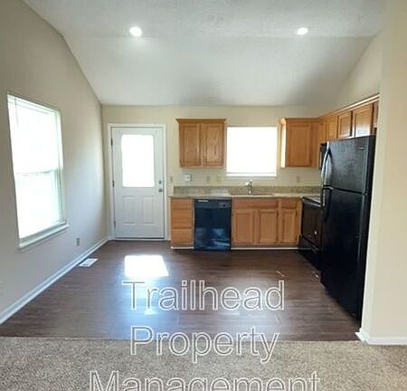 4th image of 18231 E 12th Ter N