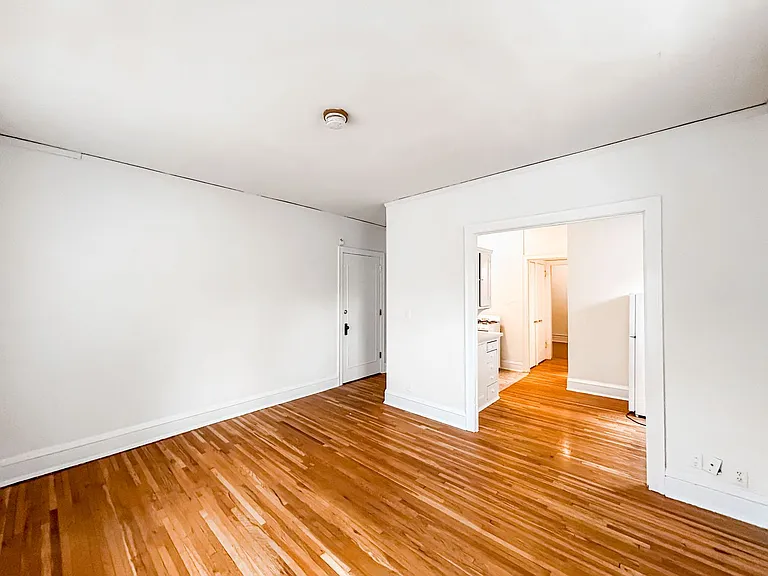 2222 Harriet Ave S — Photo 13