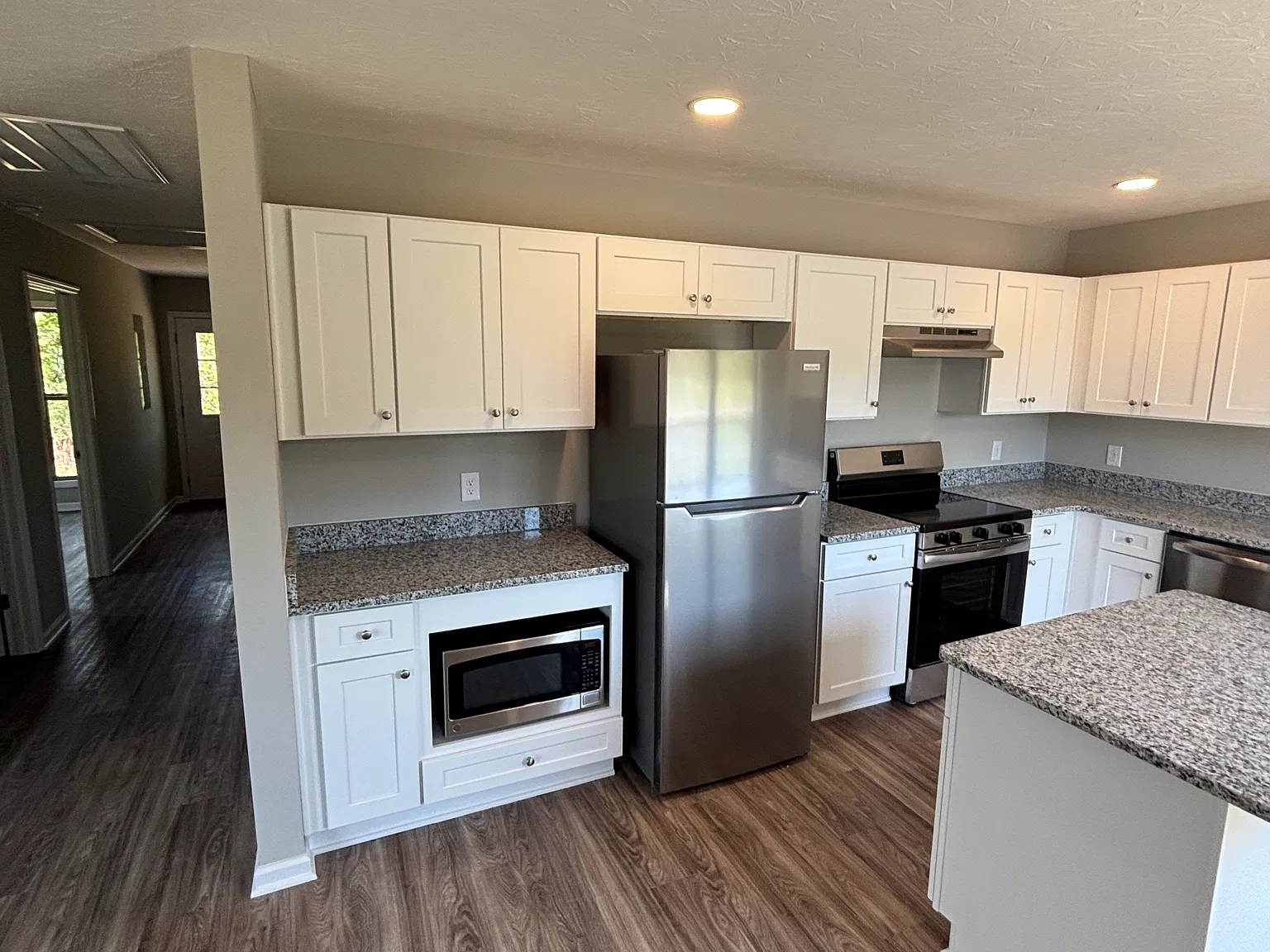 2 bed, 1000 sqft, $1,400 — Photo 4