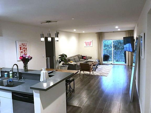 5th image of 4305 Laurel Canyon Blvd Unit 302