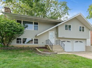 1101 Westfield Ln, Schaumburg, IL 60193