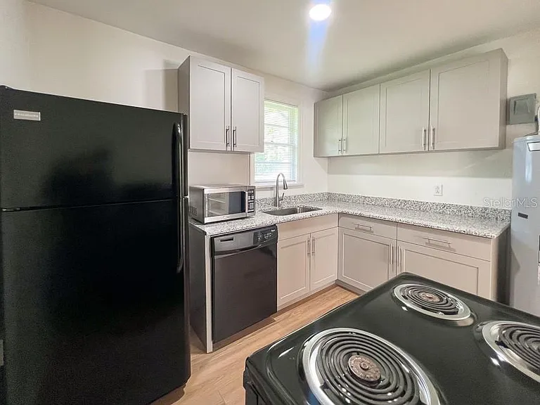 1122 NW 4th Ave — Photo 6