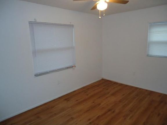 4th image of 4555 51st Ct N