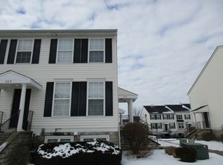 313 Shadbush Dr, Blacklick, OH 43004