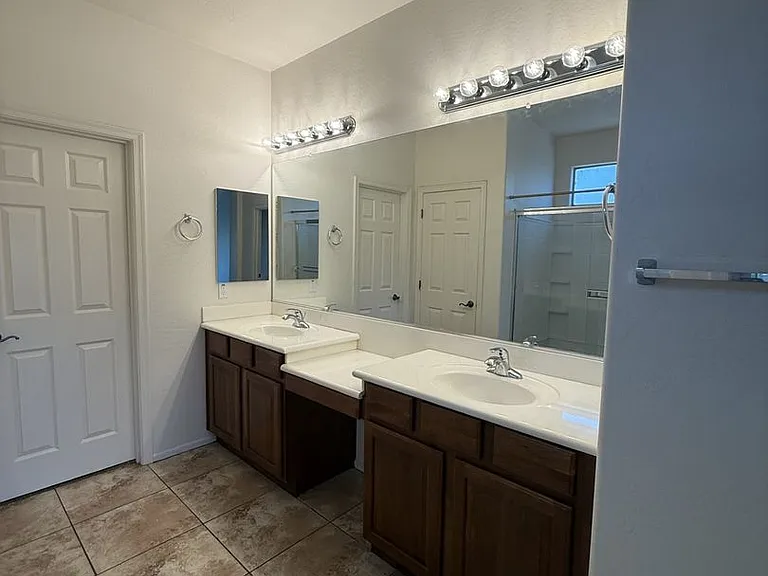 22165 N Celtic Ave — Photo 12