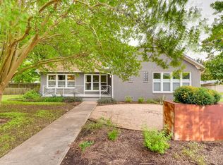 810 N Main St, Elgin, TX 78621