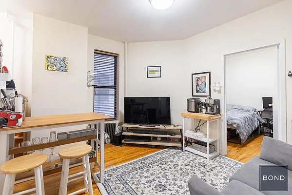 Rented by Bond New York | media 21