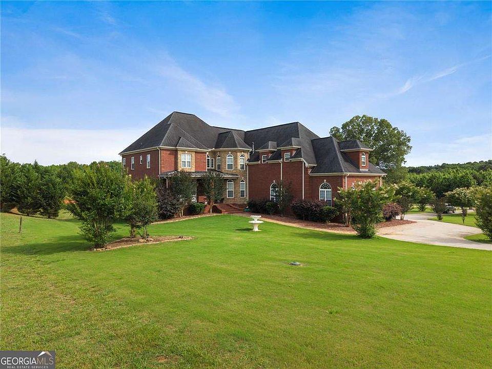 1st image of 345 River Cove Mdws
