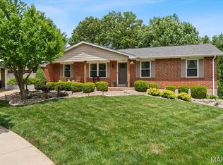 6441 Farmcrest Ct, Saint Louis, MO 63129