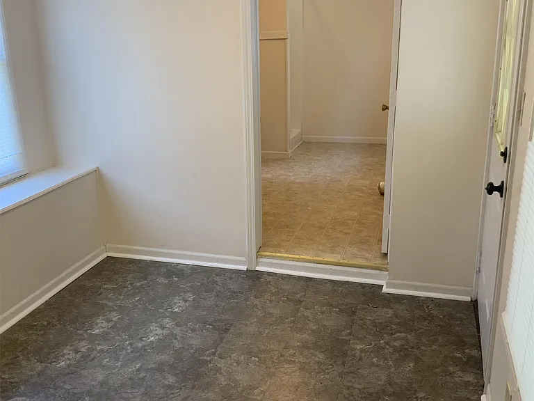 344 Watt St — Photo 6