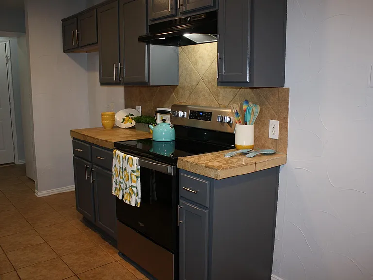 2518 Highdale Dr — Photo 23