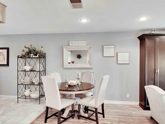 4th image of 707 Reef Cir