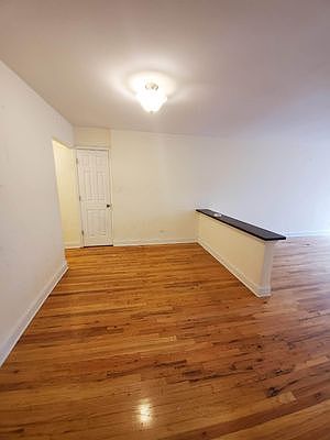4th image of 465 E 7th St #28