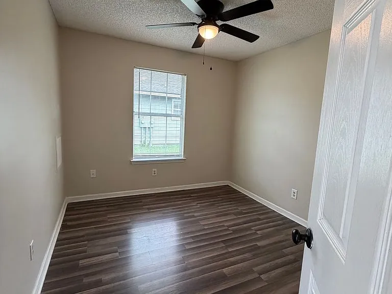 23 Talbot Ct — Photo 6