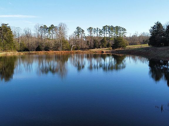 2nd image of 144 Catfish Pond Ln