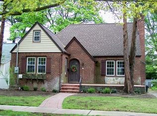 19 Webster St, Lynbrook, NY 11563