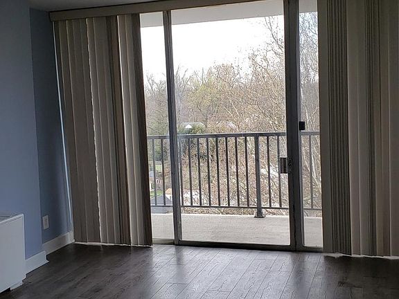 3rd image of 3333 University Blvd W APT 703