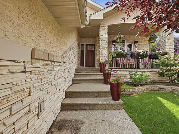 3rd image of 251 Tory Cres NW