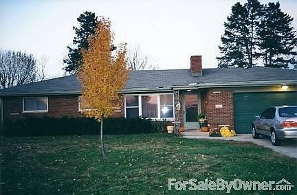 Front of home
						:
						Ornamental pear trees 2008