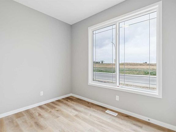 4th image of 75 NE Hotchkiss Way SE
