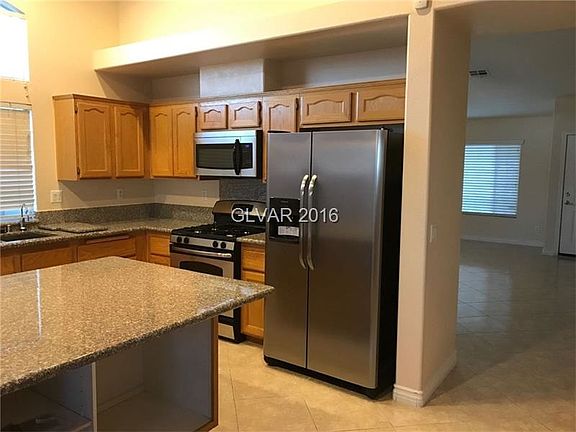 4th image of 1744 Royal Canyon Dr