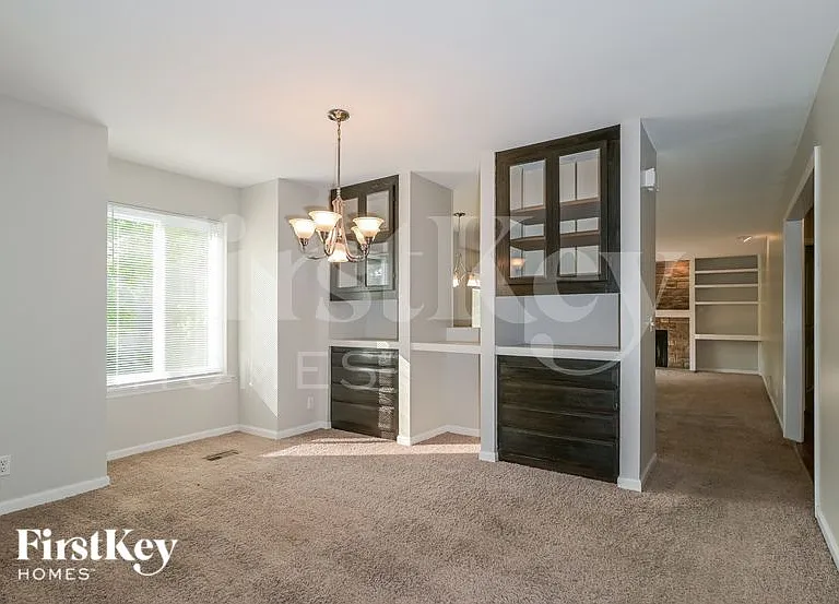 611 Lakewood Dr — Photo 6