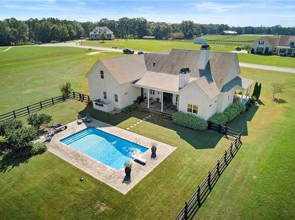 3299 Cannon Ln, Auburn, AL 36832