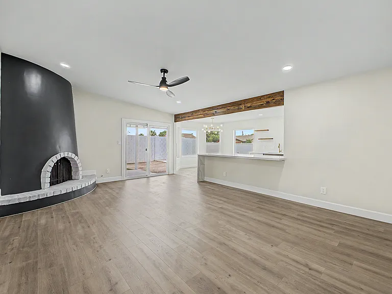 3922 E Larkspur Dr — Photo 25