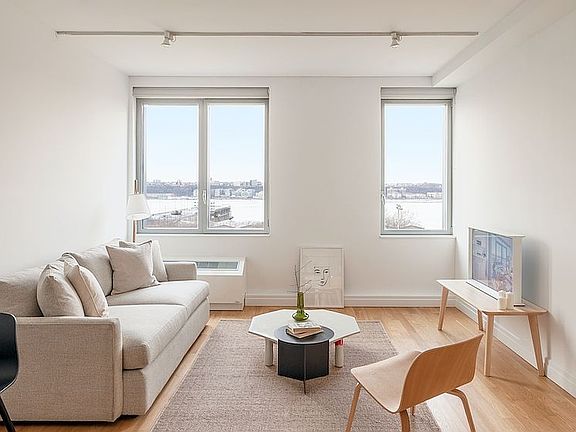 4th image of 550 W 54th St #664